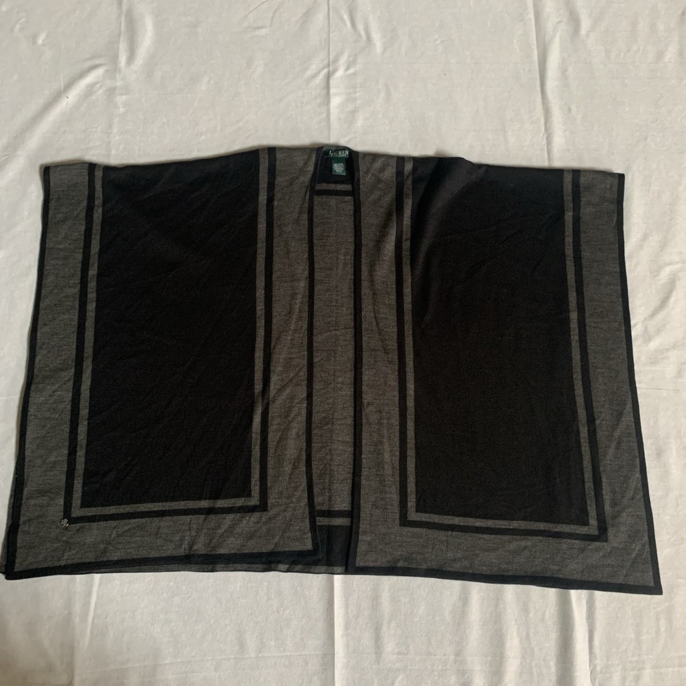 Ralph Lauren Women's Knit Ruana Poncho One Size Fits All Black & Gray - Picture 12 of 16